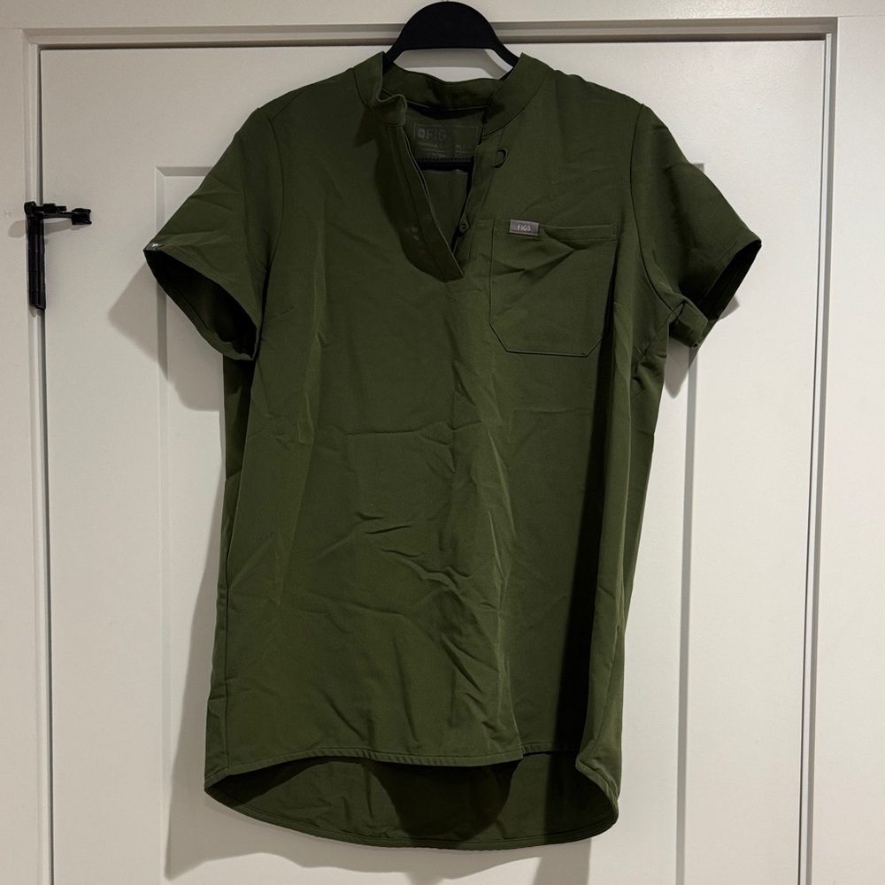 Figs Green Top - Maternity (small) but fits like Medium regular